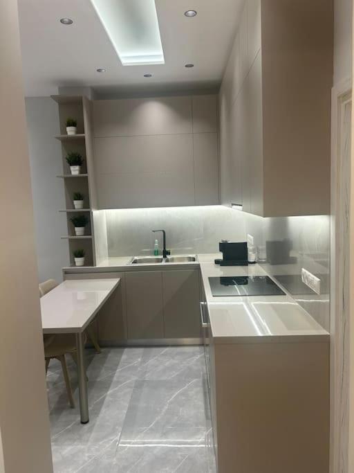 Luxury Apt 5Min To Metro Nikaia Πειραιάς Εξωτερικό φωτογραφία