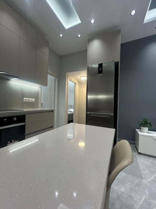 Luxury Apt 5Min To Metro Nikaia Πειραιάς Εξωτερικό φωτογραφία